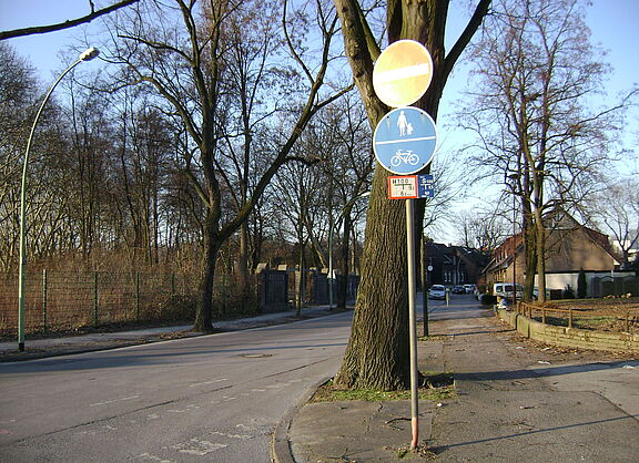 Heringstraße: Einbahn nicht aufgehoben