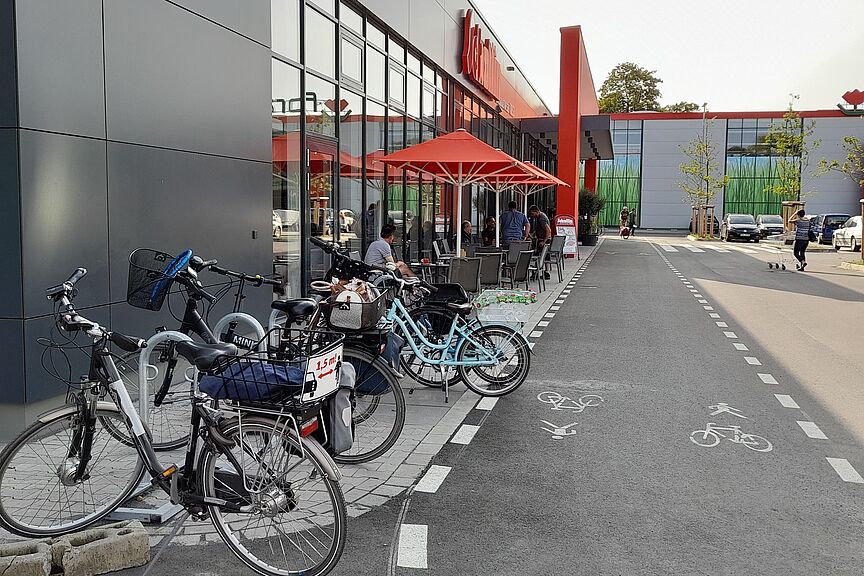 Neu StewesBaumarkt in Gladbeck und seine radfahrenden